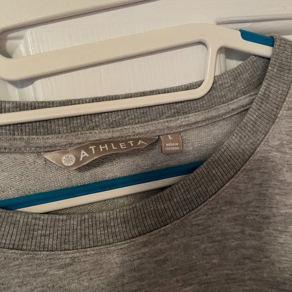 Athleta Sweaters - Athleta light sweatshirt with drawstring side